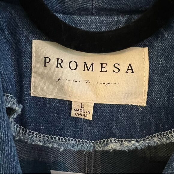 NWT Promesa Denim Jacket Women Oversized Boxy Pockets Button Front Y2K - Picture 5 of 9